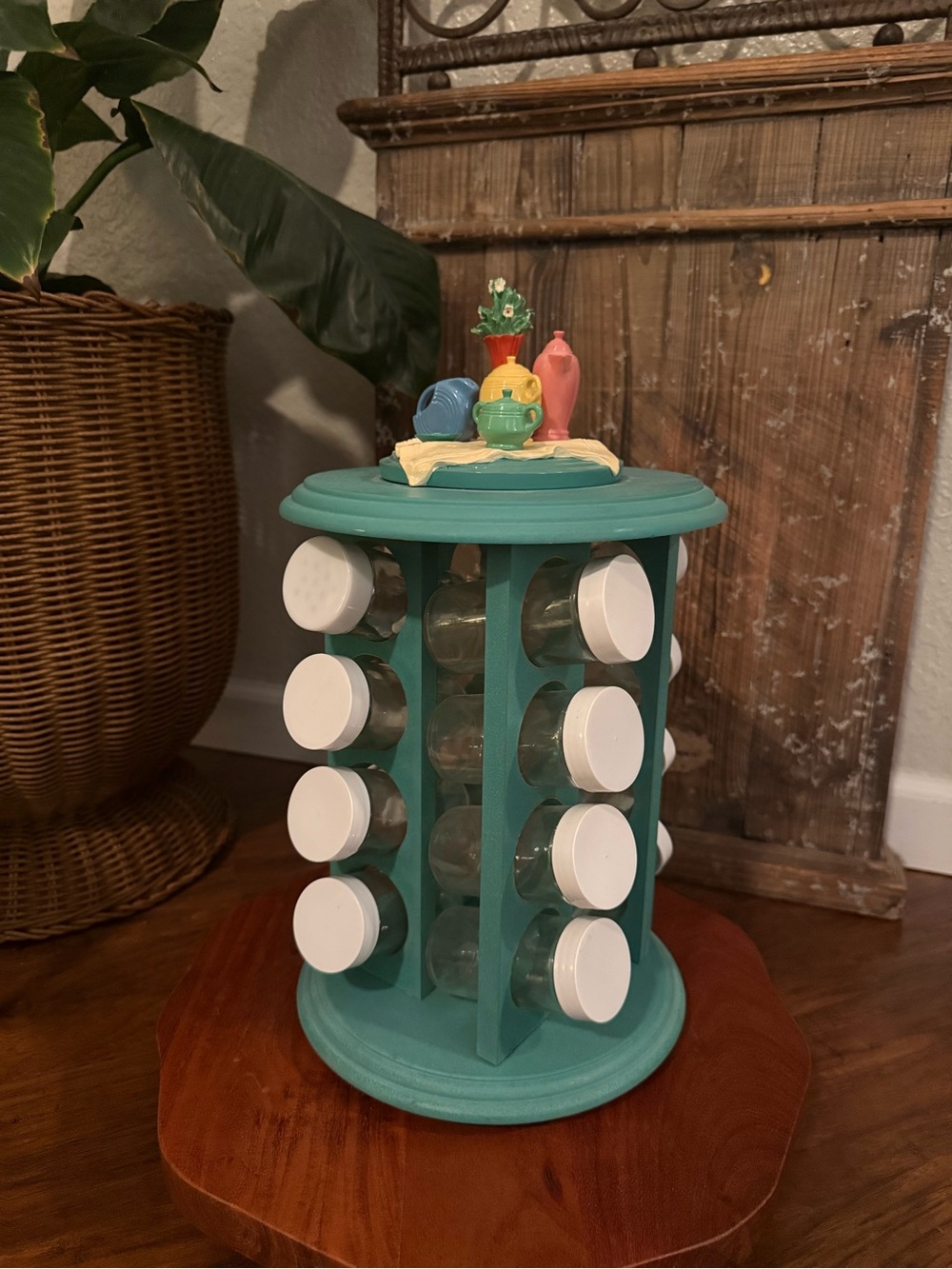 GENUINE FIESTAWARE RARE VINTAGE SPICE RACK, GO-ALONG BY COPCO